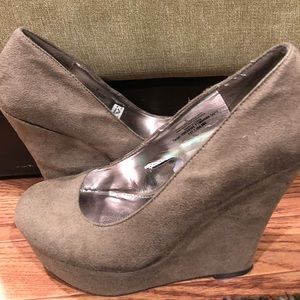 Women’s size 8 Suede Platforms